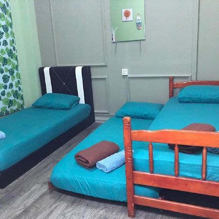 Hostel Ny Tropical Backpackers Desaru Zewnętrze zdjęcie