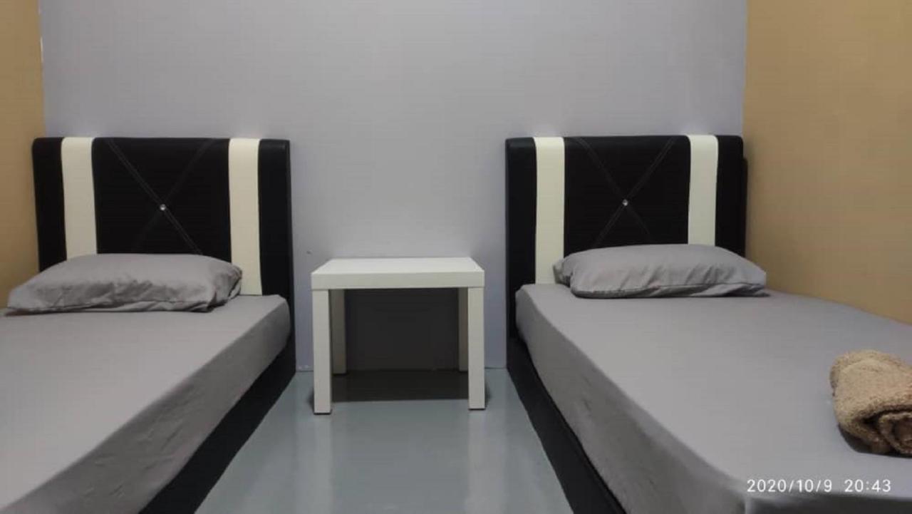 Hostel Ny Tropical Backpackers Desaru Zewnętrze zdjęcie