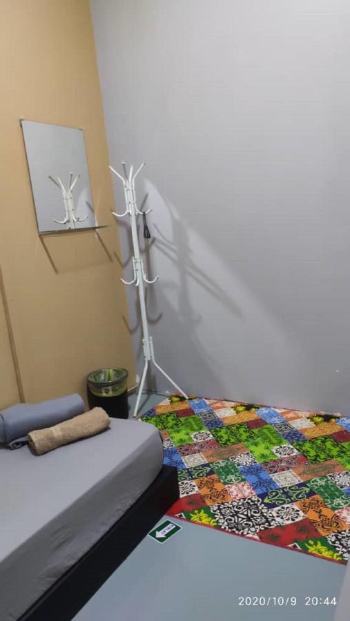 Hostel Ny Tropical Backpackers Desaru Zewnętrze zdjęcie