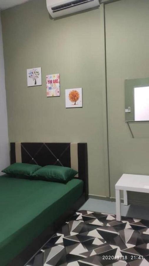 Hostel Ny Tropical Backpackers Desaru Zewnętrze zdjęcie