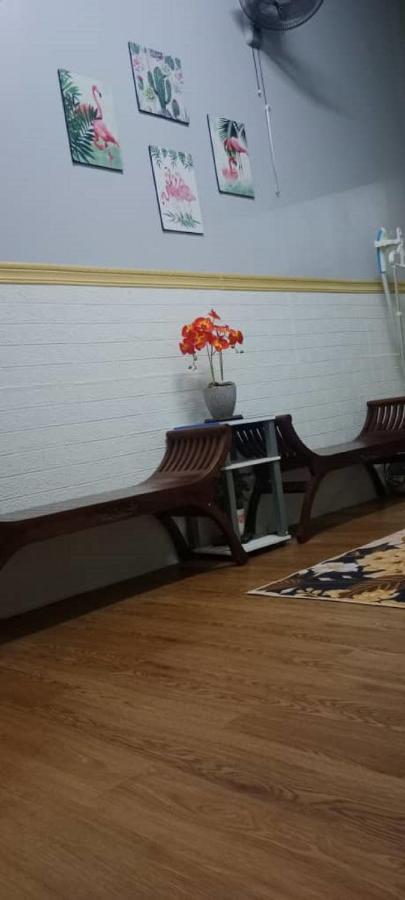 Hostel Ny Tropical Backpackers Desaru Zewnętrze zdjęcie